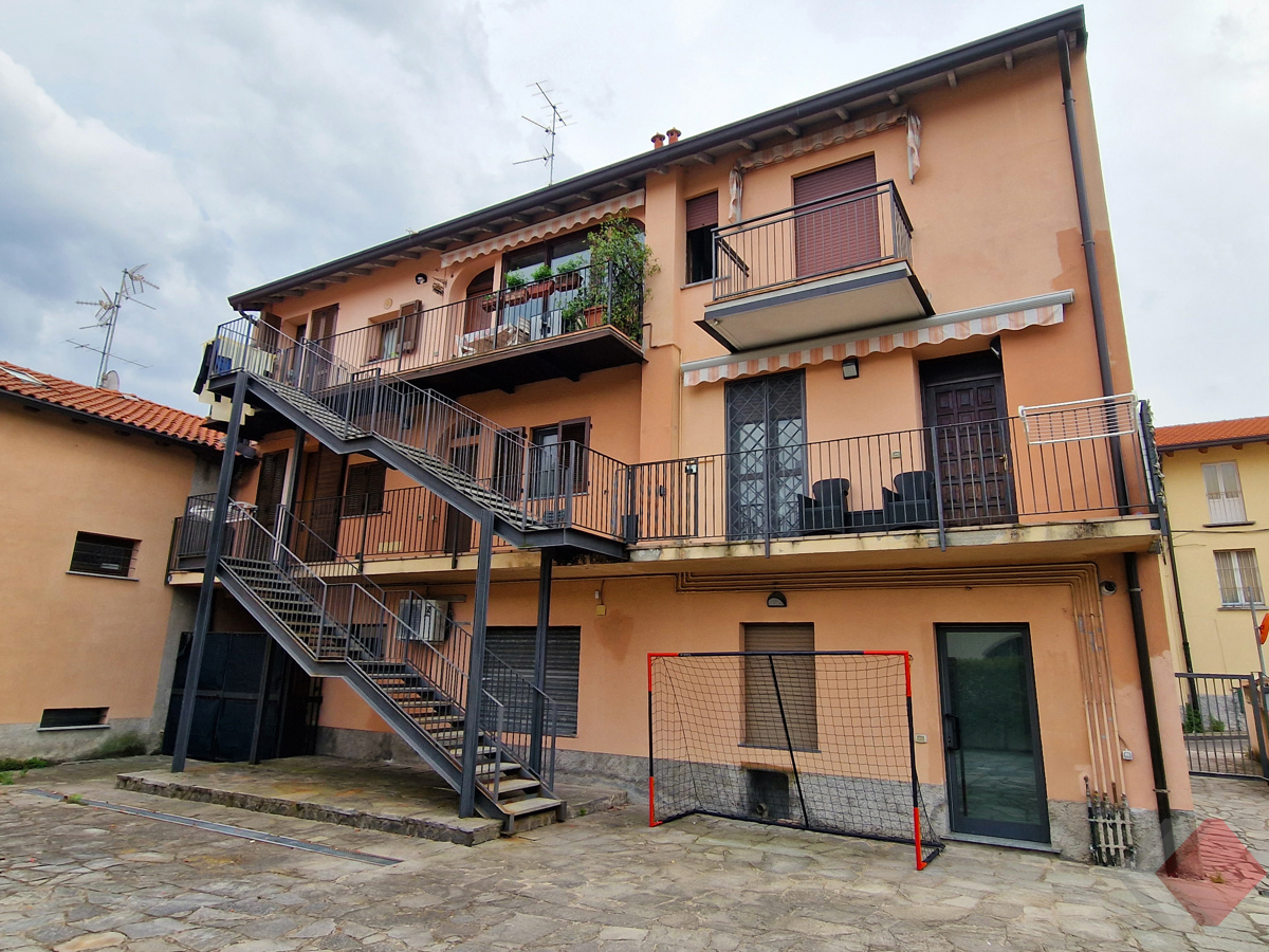 Appartamento in vendita a Bregnano, 3 locali, prezzo € 109.000 | PortaleAgenzieImmobiliari.it