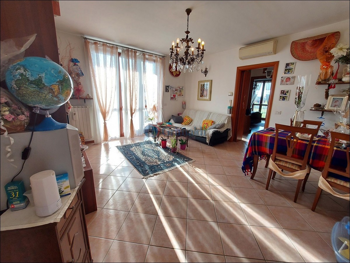 Appartamento in vendita a Bareggio, 3 locali, prezzo € 205.000 | PortaleAgenzieImmobiliari.it