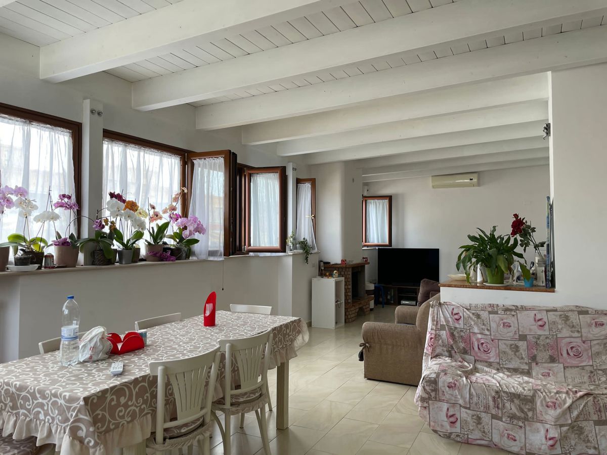 Appartamento in vendita a Margherita di Savoia, 4 locali, prezzo € 170.000 | PortaleAgenzieImmobiliari.it
