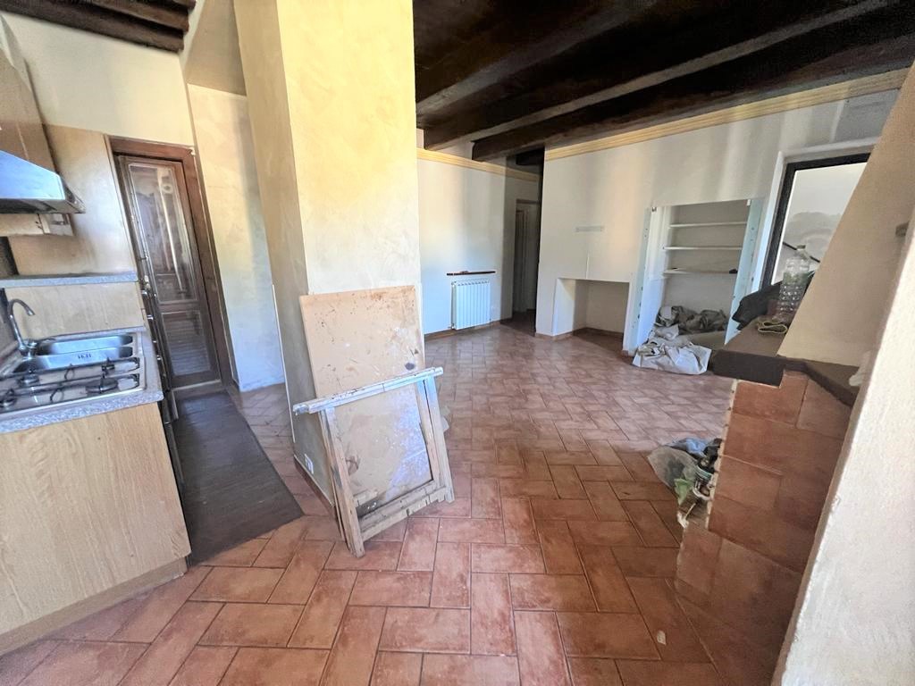 Appartamento in vendita a Spoleto, 3 locali, prezzo € 84.000 | PortaleAgenzieImmobiliari.it