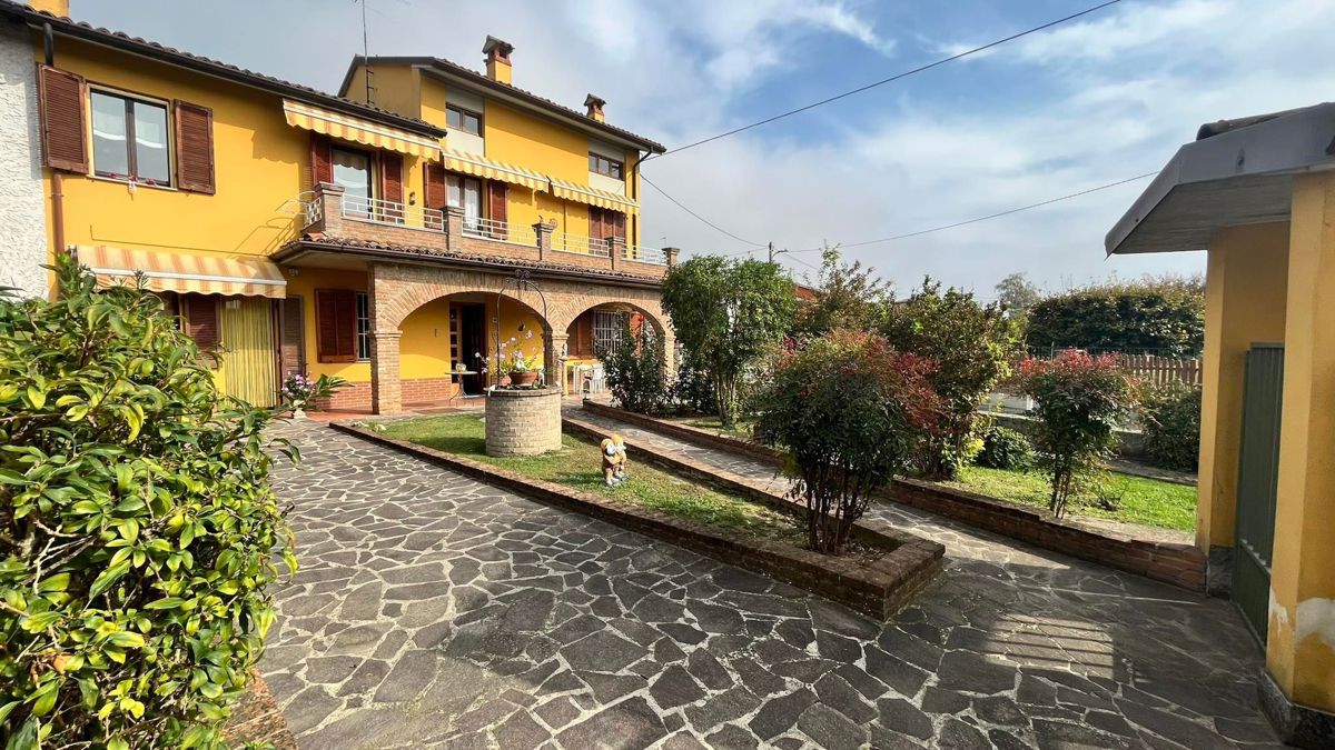 Villa in vendita a Mezzanino, 4 locali, prezzo € 198.000 | PortaleAgenzieImmobiliari.it