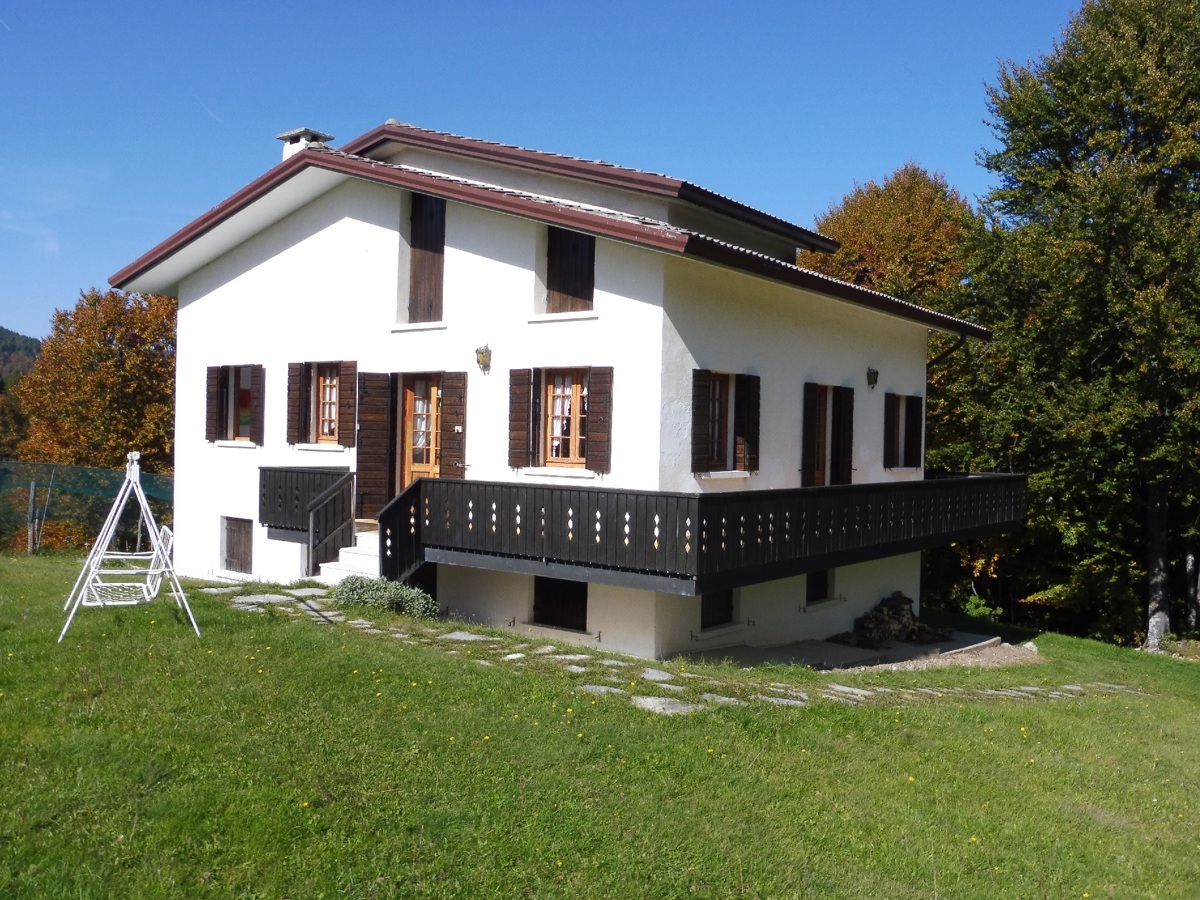 Villa in vendita a Solagna, 12 locali, prezzo € 200.000 | PortaleAgenzieImmobiliari.it