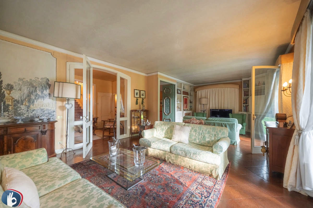 Villa in vendita a Cadoneghe, 9 locali, prezzo € 660.000 | PortaleAgenzieImmobiliari.it