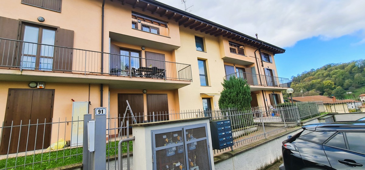Appartamento in vendita a Leggiuno, 2 locali, prezzo € 99.000 | PortaleAgenzieImmobiliari.it