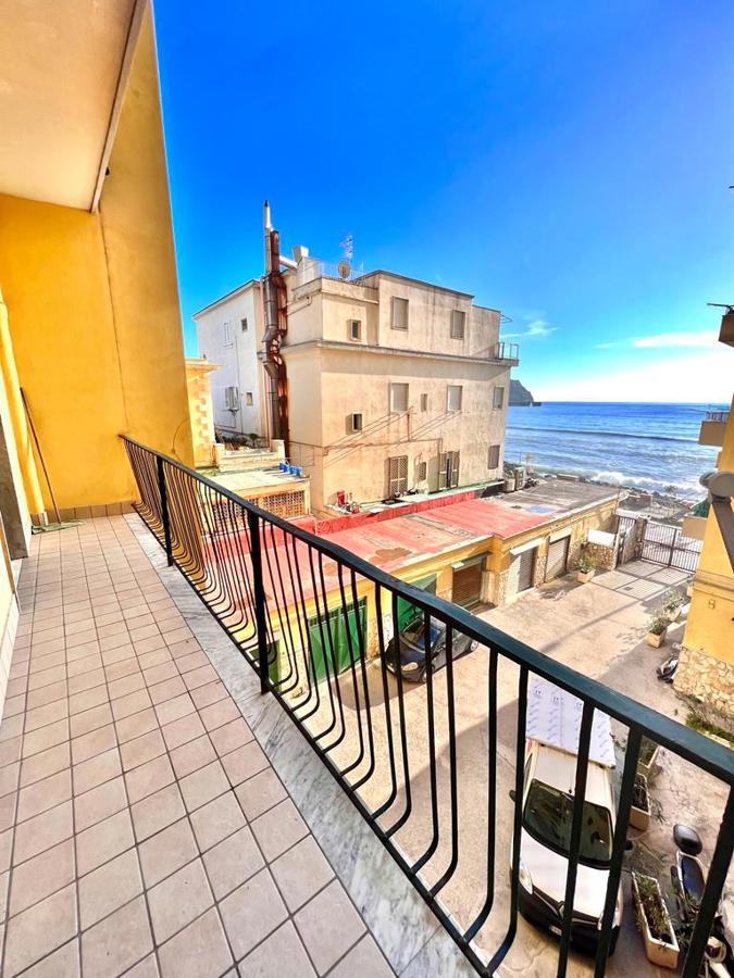 Appartamento in vendita a Pozzuoli, 5 locali, prezzo € 430.000 | PortaleAgenzieImmobiliari.it