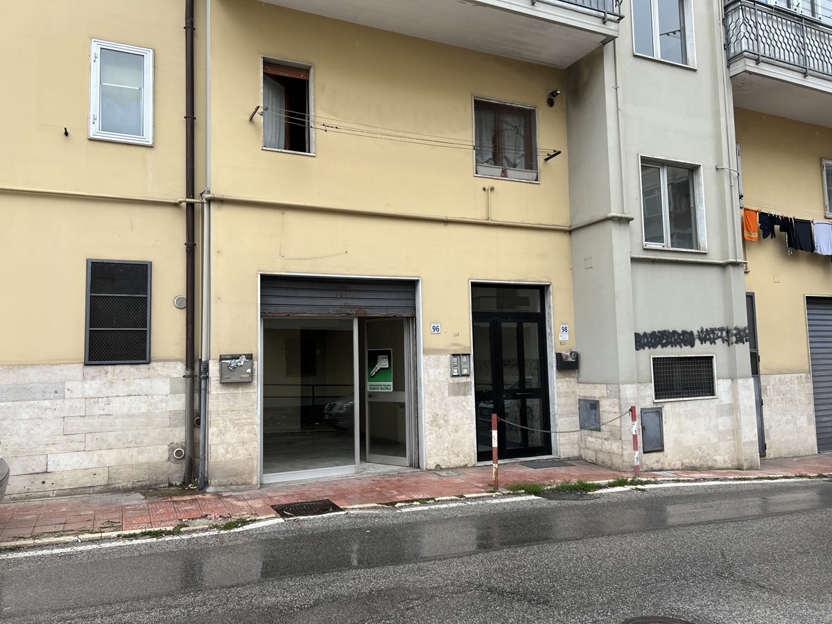 Magazzino in vendita a Potenza, 9999 locali, prezzo € 50.000 | PortaleAgenzieImmobiliari.it