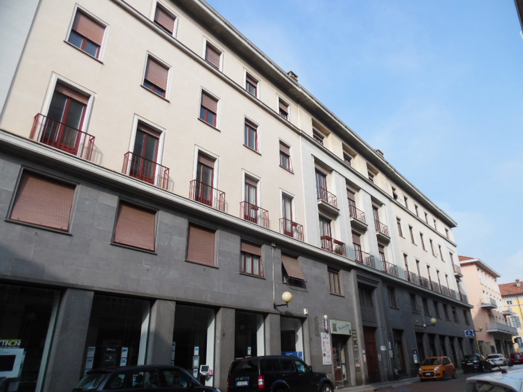 Appartamento in vendita a Biella, 5 locali, prezzo € 68.000 | PortaleAgenzieImmobiliari.it