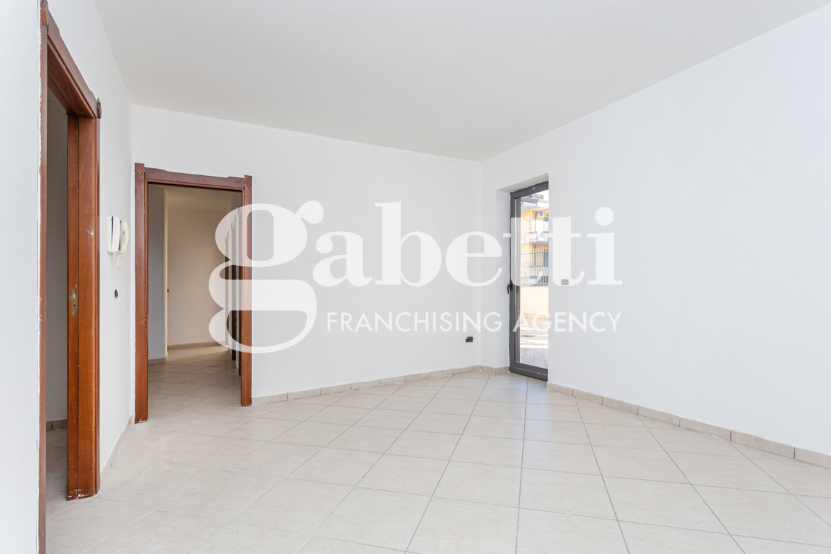 Appartamento in vendita a Melito di Napoli, 4 locali, prezzo € 198.000 | CambioCasa.it
