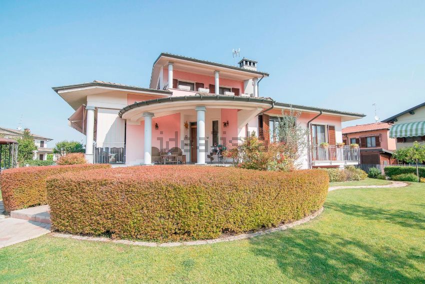 Villa in vendita a Portalbera, 5 locali, prezzo € 355.000 | PortaleAgenzieImmobiliari.it