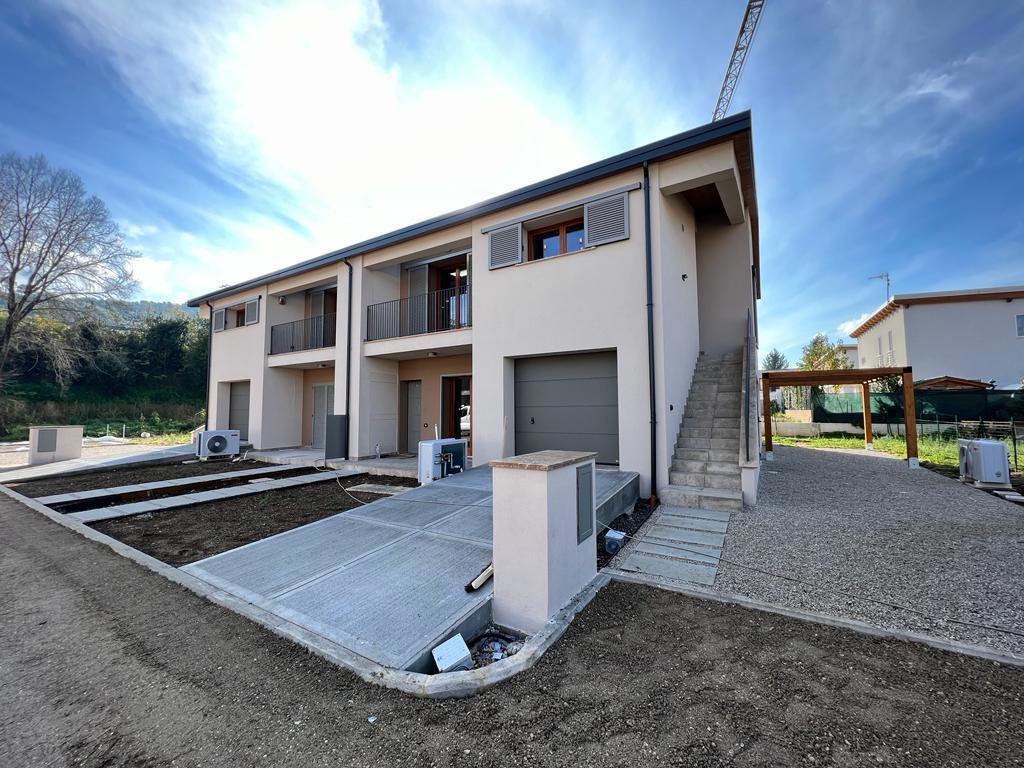 Villa a Schiera in vendita a Spoleto, 4 locali, prezzo € 220.000 | PortaleAgenzieImmobiliari.it