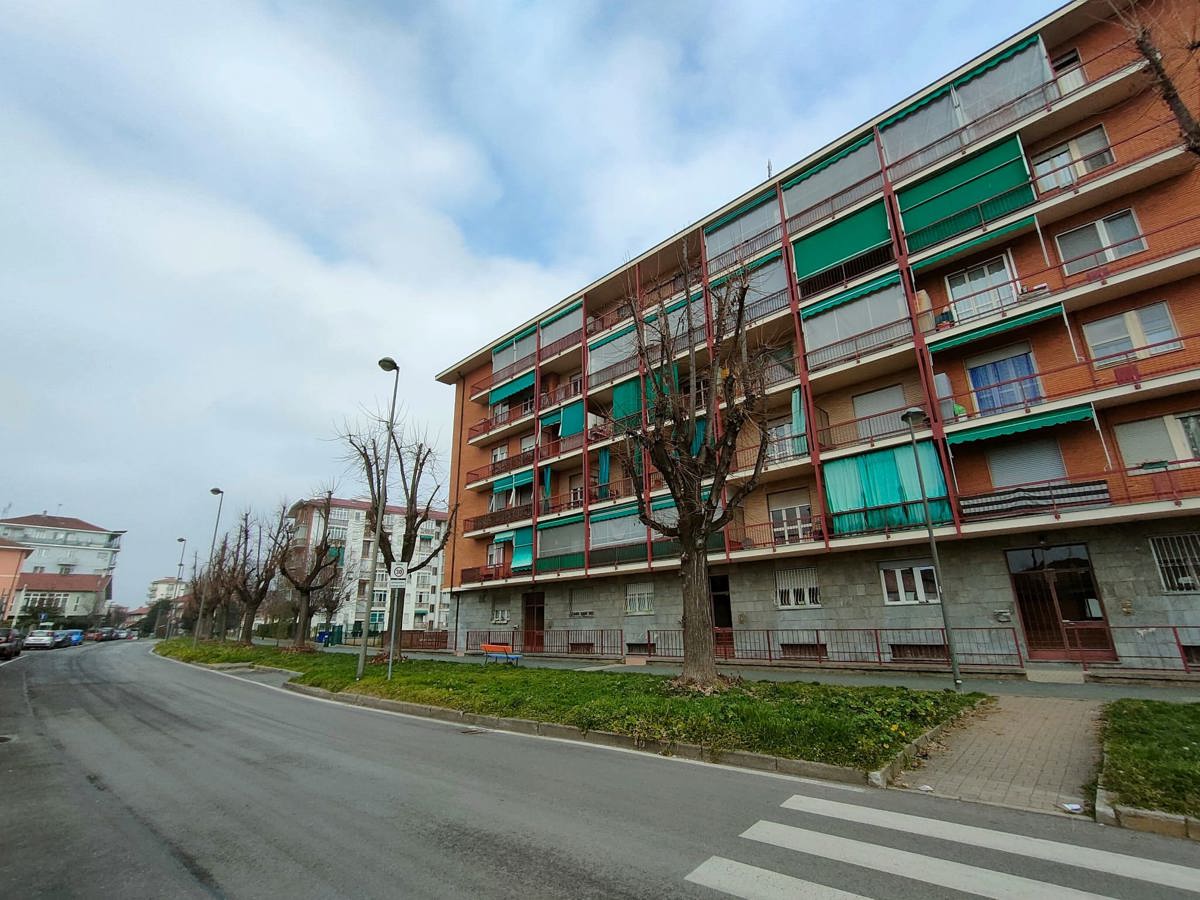 Appartamento in affitto a Beinasco, 2 locali, prezzo € 400 | PortaleAgenzieImmobiliari.it