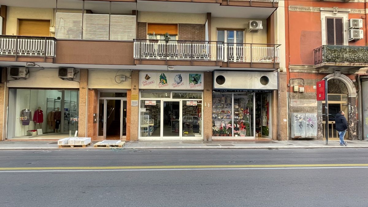 Negozio / Locale in vendita a Bari, 9999 locali, zona rtà, prezzo € 130.000 | PortaleAgenzieImmobiliari.it
