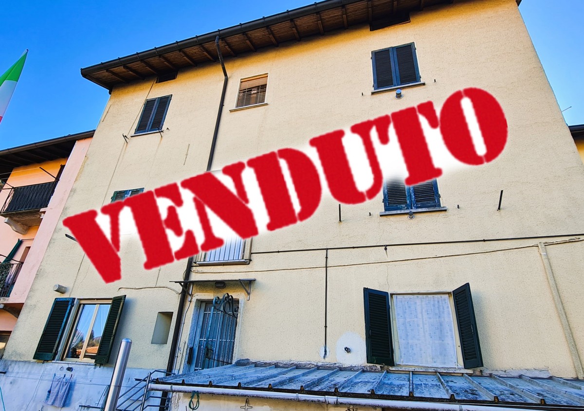 Soluzione Indipendente in vendita a Laveno-Mombello, 6 locali, prezzo € 79.000 | PortaleAgenzieImmobiliari.it