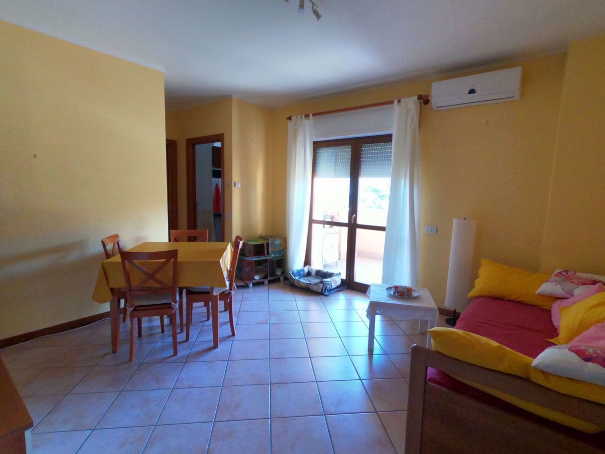 Appartamento in vendita a Nettuno, 2 locali, prezzo € 85.000 | CambioCasa.it