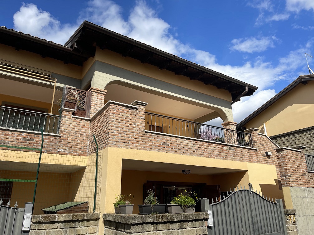 Villa Bifamiliare in vendita a Manziana, 6 locali, prezzo € 205.000 | CambioCasa.it