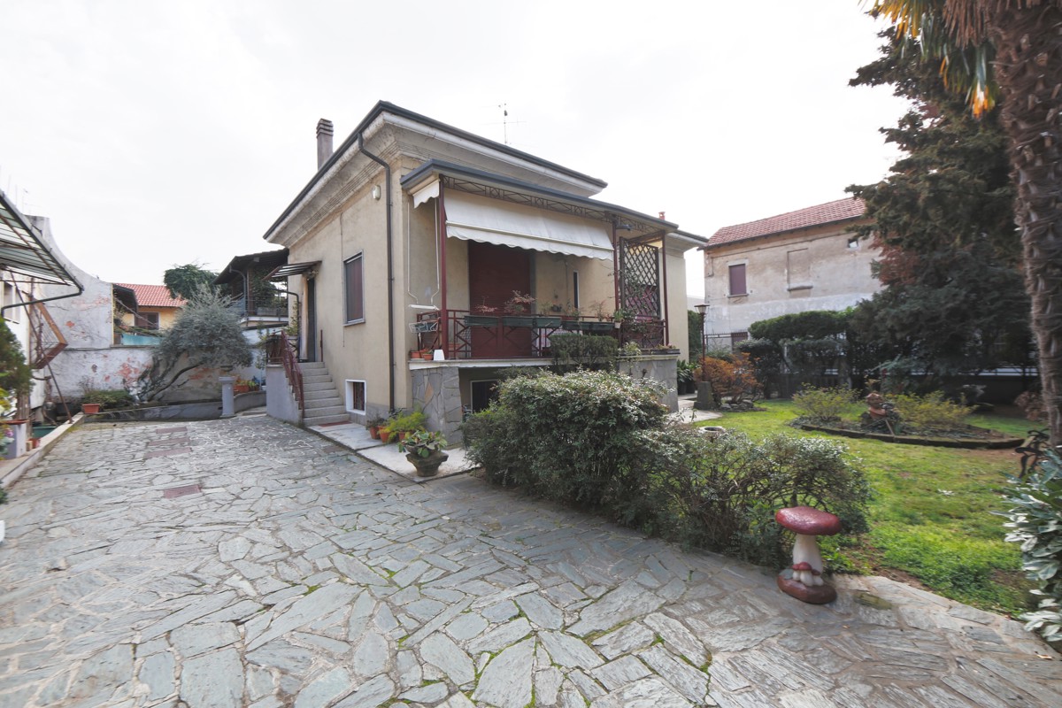 Appartamento in vendita a Marnate, 4 locali, prezzo € 220.000 | PortaleAgenzieImmobiliari.it
