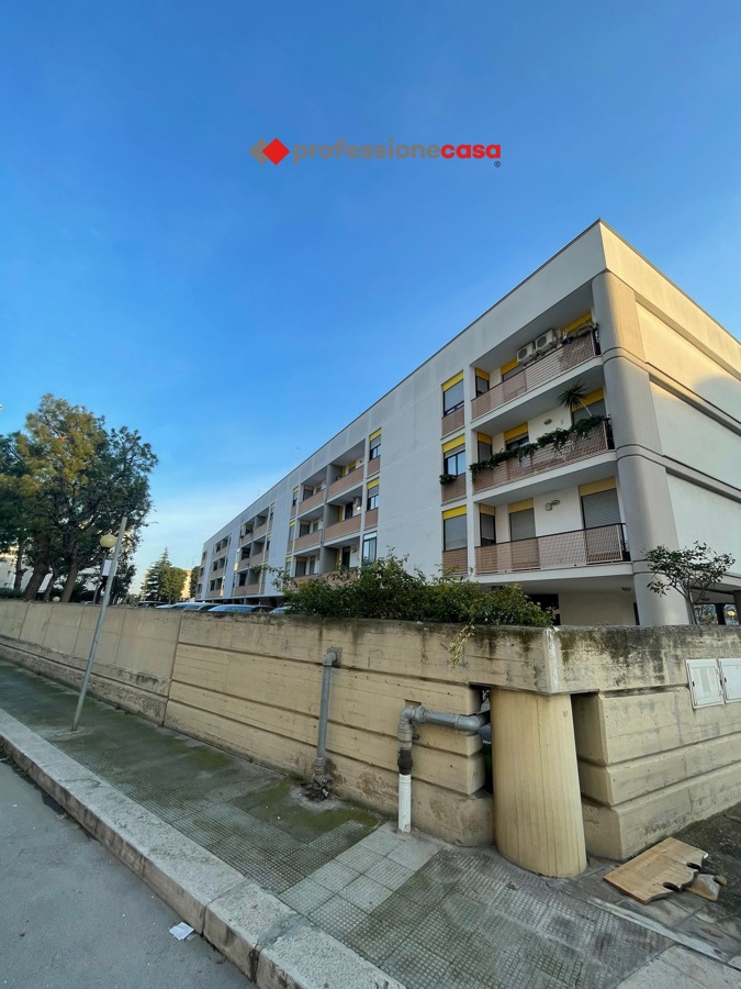 Appartamento in vendita a Bari, 4 locali, zona Località: S. Girolamo, prezzo € 260.000 | PortaleAgenzieImmobiliari.it