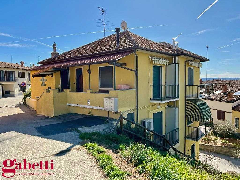 Appartamento in vendita a Sommariva Perno, 4 locali, prezzo € 130.000 | PortaleAgenzieImmobiliari.it