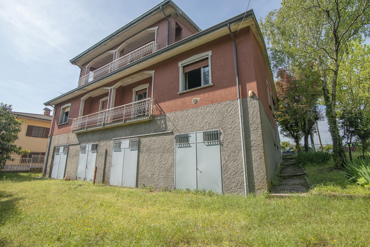 Villa in vendita a Canneto Pavese, 10 locali, prezzo € 295.000 | PortaleAgenzieImmobiliari.it