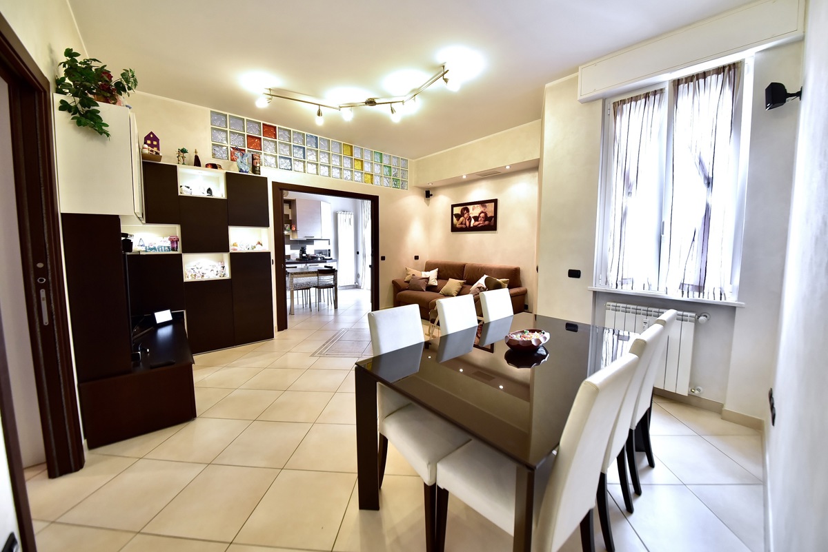 Appartamento in vendita a Muggiò, 3 locali, prezzo € 170.000 | PortaleAgenzieImmobiliari.it