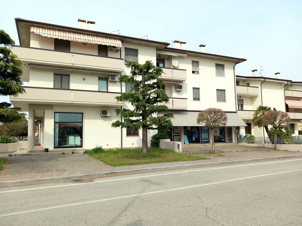 Negozio / Locale in vendita a Albaredo d'Adige, 9999 locali, prezzo € 83.000 | PortaleAgenzieImmobiliari.it