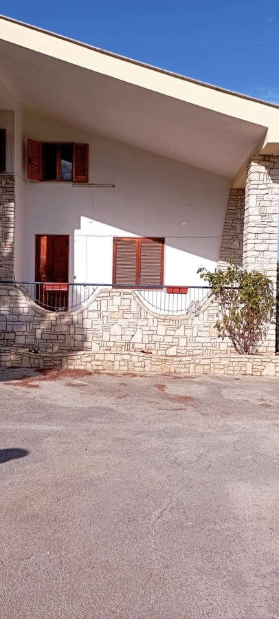 Villa in vendita a Andria, 5 locali, prezzo € 175.000 | PortaleAgenzieImmobiliari.it
