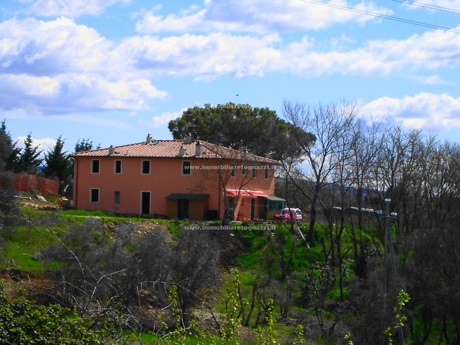 Villa a Schiera in Vendita a Certaldo