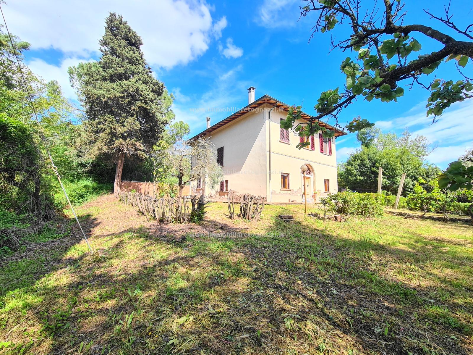 Villa in vendita a Castelfiorentino, 8 locali, prezzo € 280.000 | PortaleAgenzieImmobiliari.it