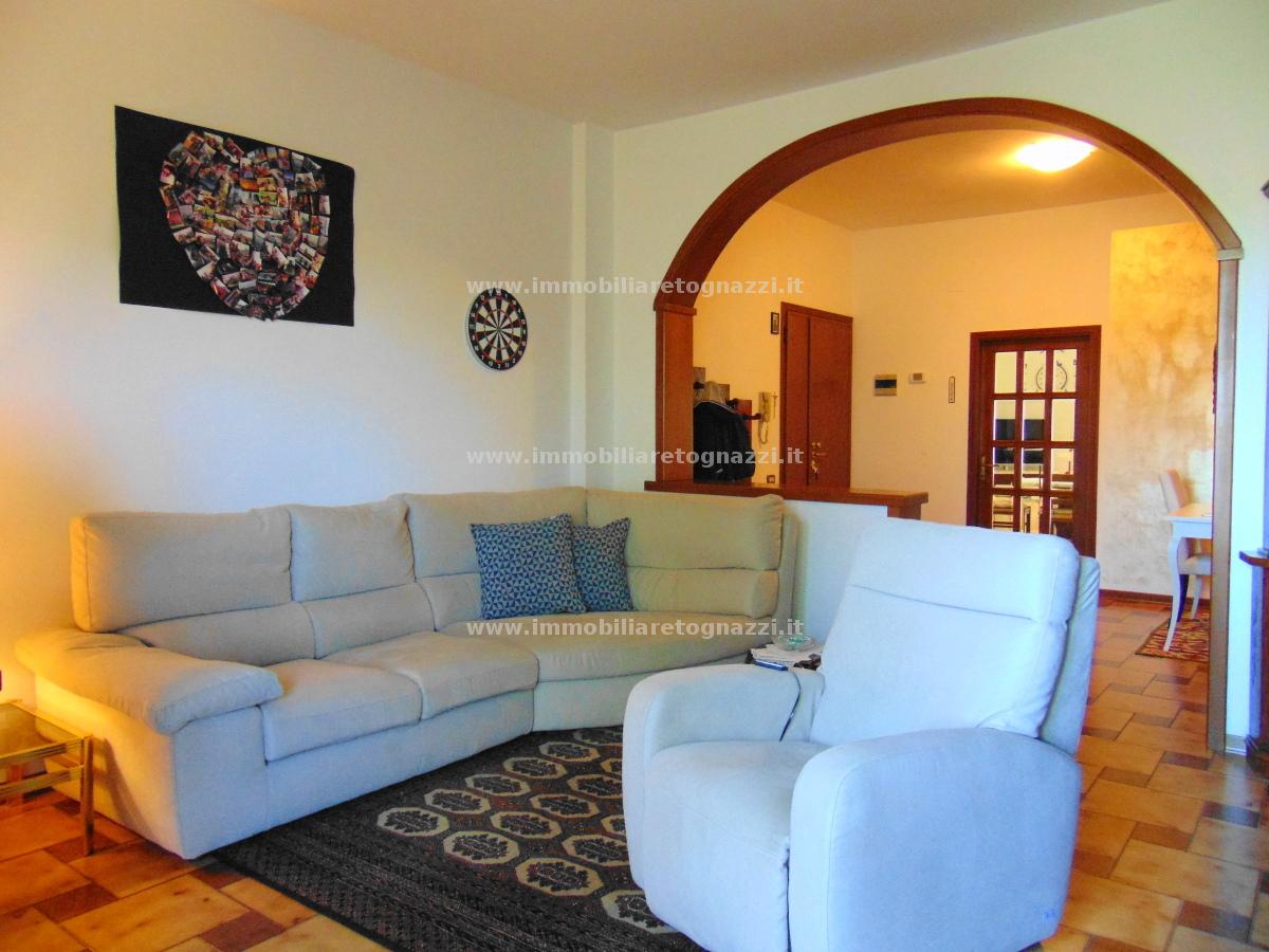 Appartamento in vendita a Castelfiorentino, 4 locali, prezzo € 130.000 | PortaleAgenzieImmobiliari.it