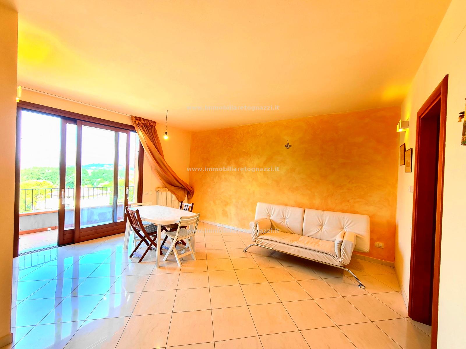 Appartamento in vendita a San Gimignano, 3 locali, prezzo € 210.000 | PortaleAgenzieImmobiliari.it