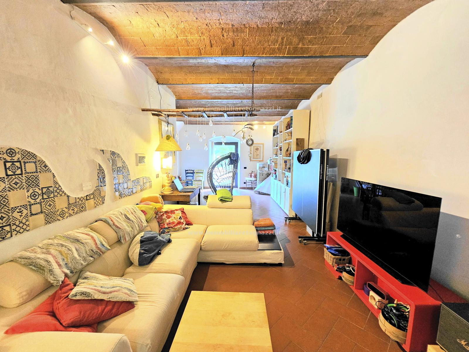 Villa a Schiera in vendita a Certaldo, 5 locali, prezzo € 220.000 | PortaleAgenzieImmobiliari.it