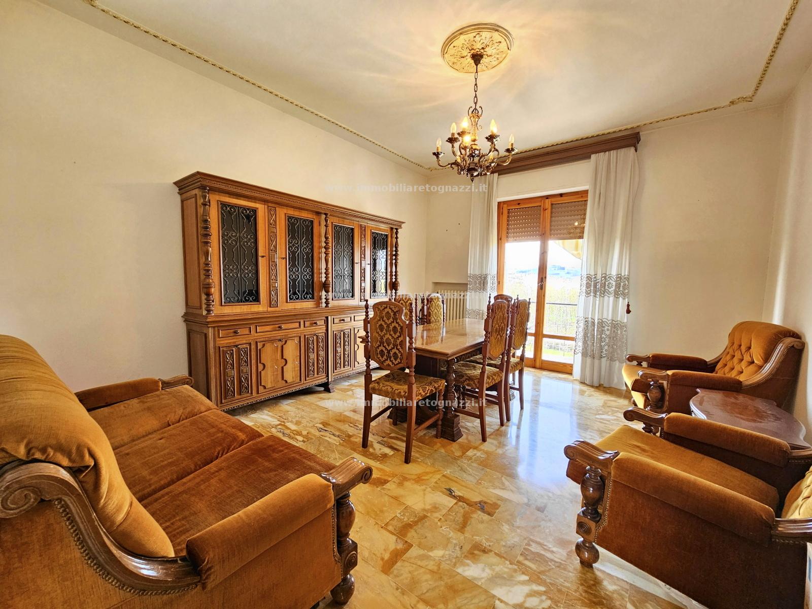 Appartamento in vendita a Certaldo, 4 locali, prezzo € 100.000 | PortaleAgenzieImmobiliari.it