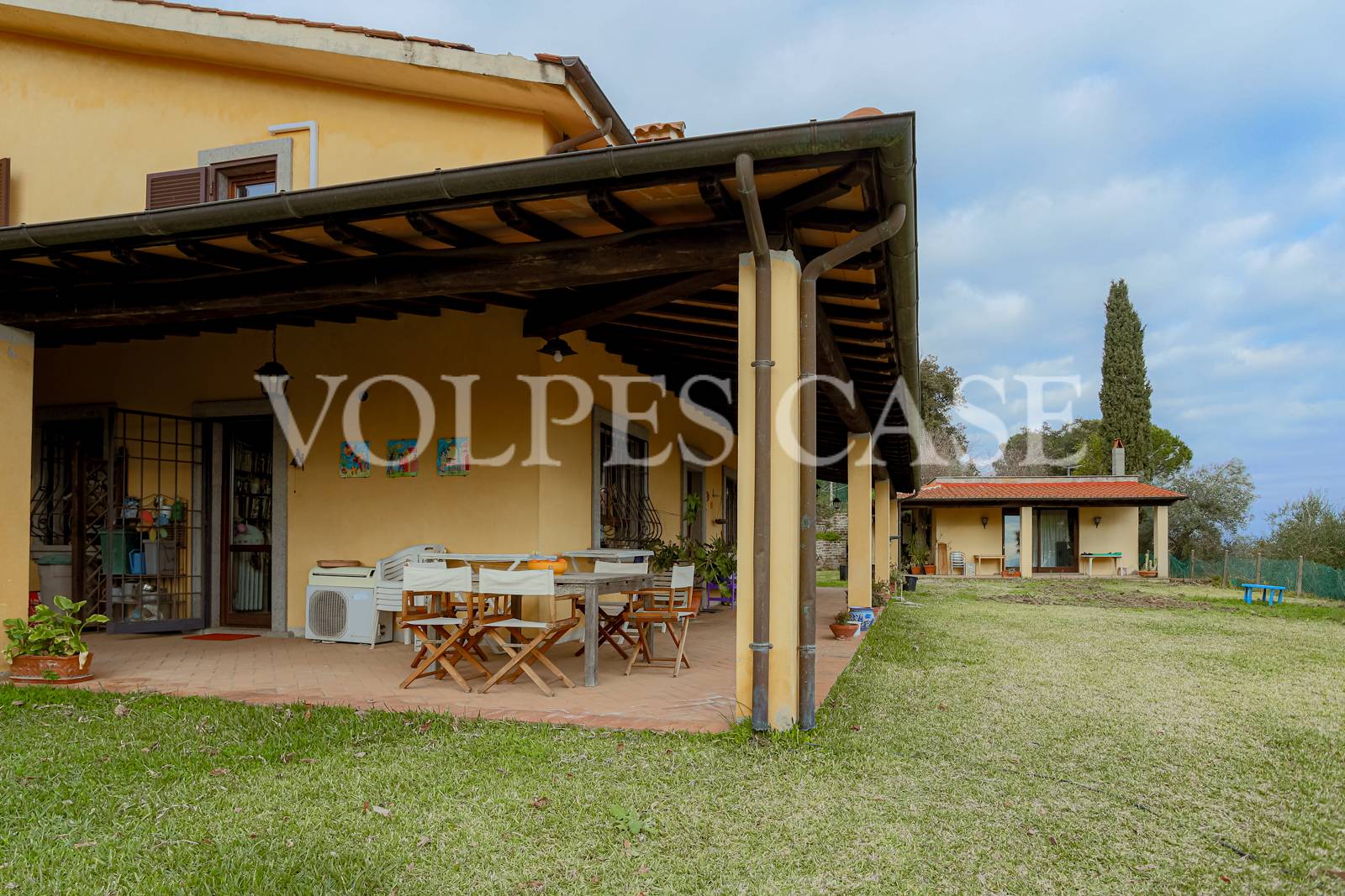Villa in vendita a Morlupo, 10 locali, prezzo € 449.000 | CambioCasa.it