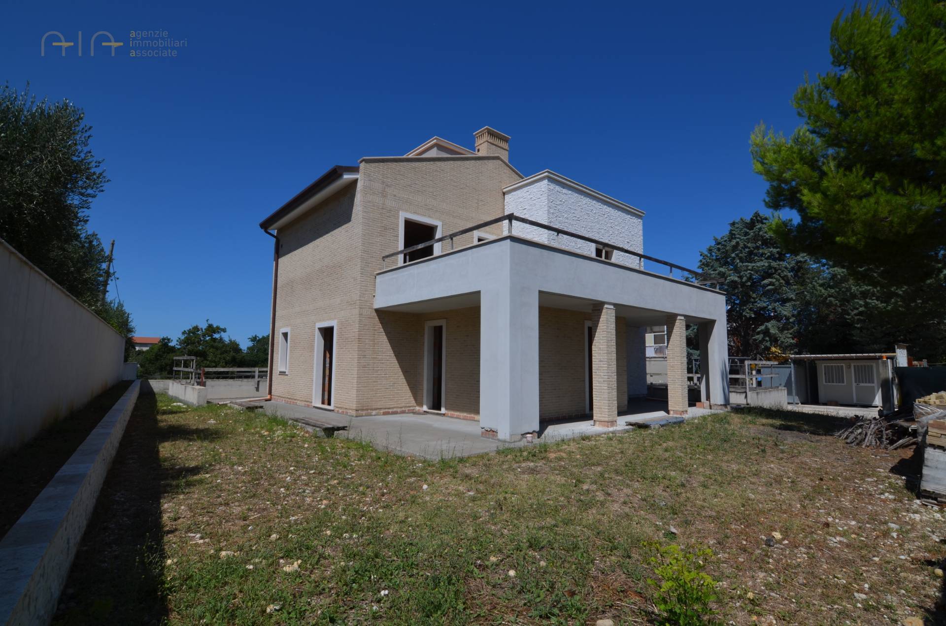 Villa in vendita a Grottammare, 9 locali, zona Località: Collinare(zonadicampagnainterna, prezzo € 620.000 | PortaleAgenzieImmobiliari.it