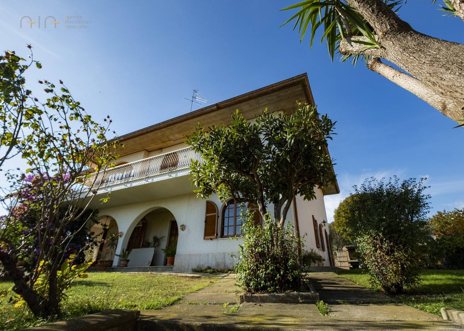 Villa in vendita a Spinetoli, 10 locali, zona Località: Collinare, prezzo € 375.000 | PortaleAgenzieImmobiliari.it
