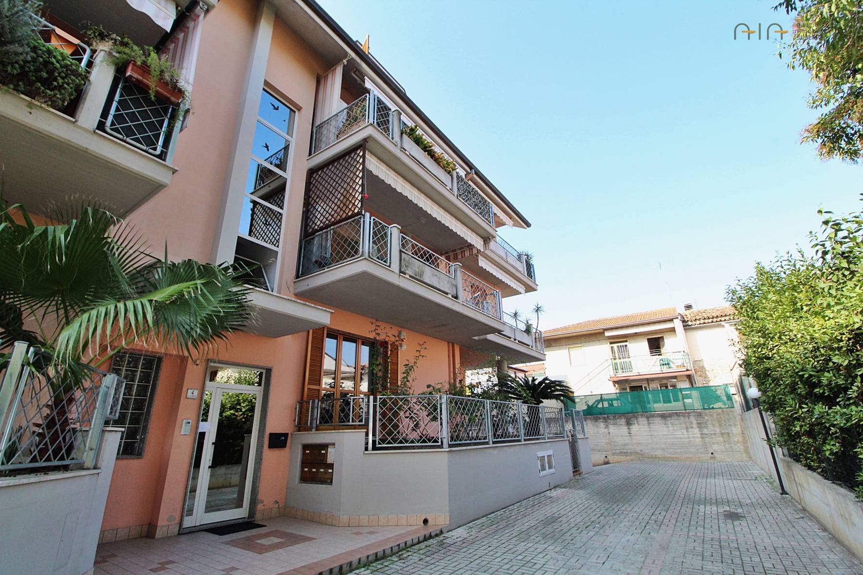 Appartamento in vendita a Monteprandone, 7 locali, zona obuchi, prezzo € 187.000 | PortaleAgenzieImmobiliari.it