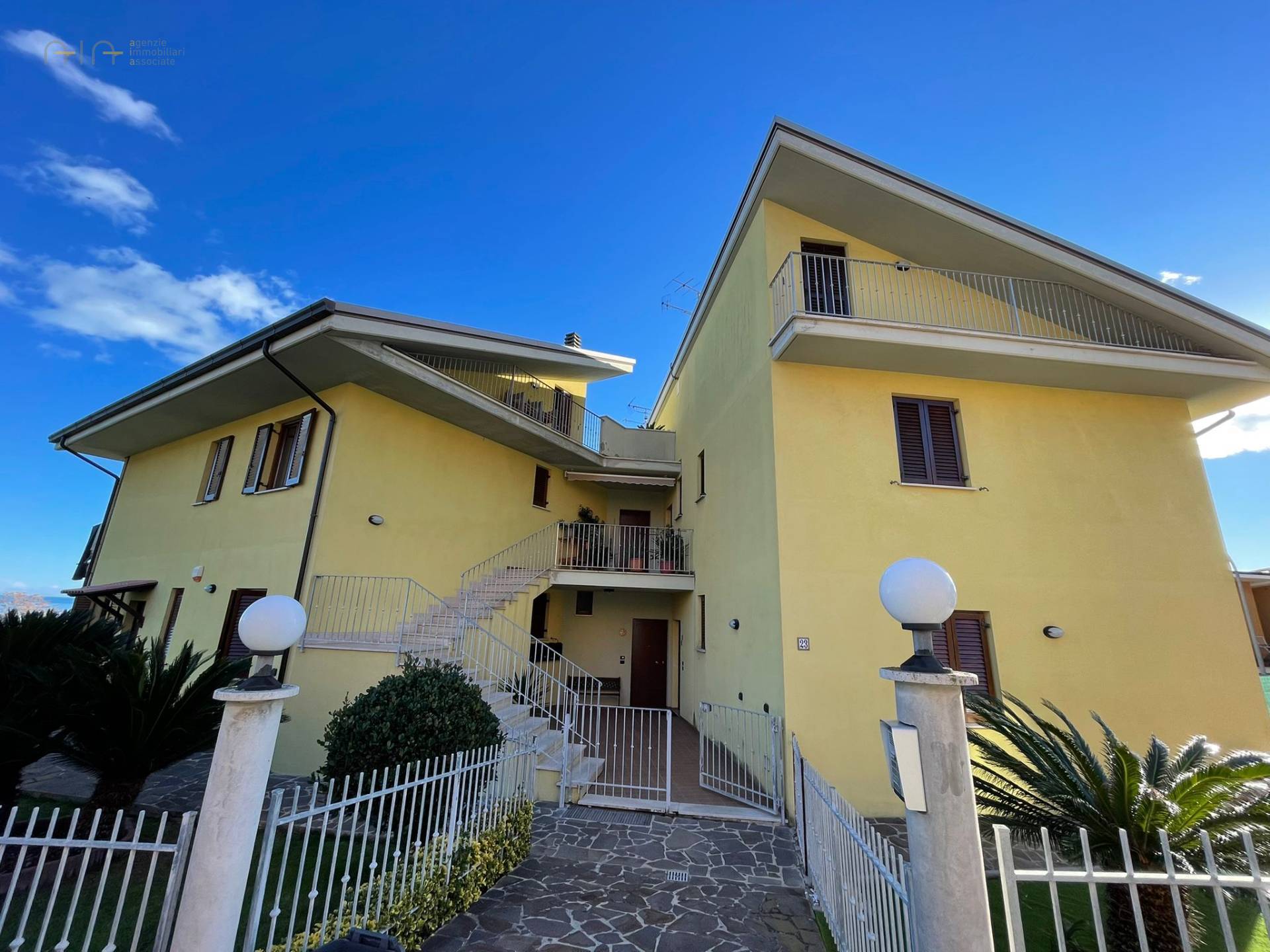 Appartamento in vendita a Massignano, 5 locali, zona Località: MarinaDiMassignano(zonaSulMare, prezzo € 225.000 | PortaleAgenzieImmobiliari.it