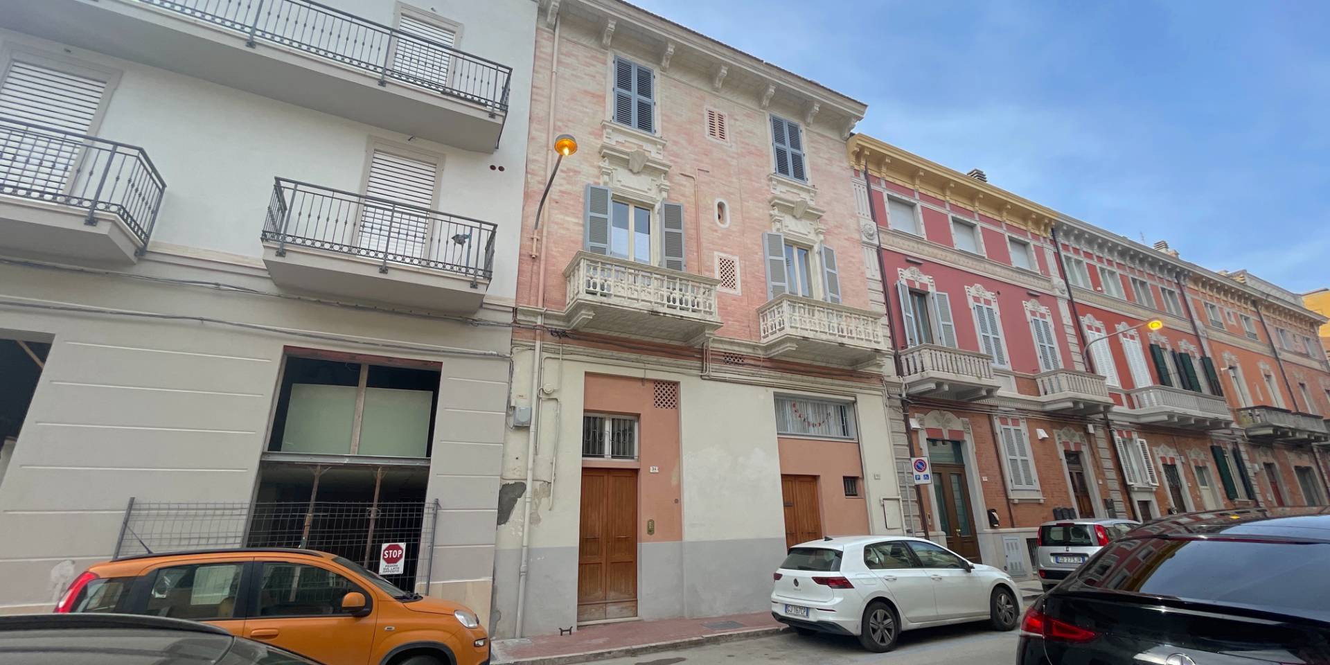 Appartamento in vendita a San Benedetto del Tronto, 4 locali, zona Località: Centralissima, prezzo € 100.000 | PortaleAgenzieImmobiliari.it