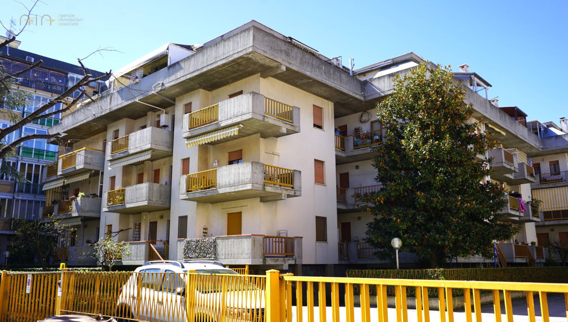 Appartamento in vendita a Grottammare, 5 locali, zona Località: Centrale(traLass16eferrovia,finoalfiumeTesino, prezzo € 215.000 | PortaleAgenzieImmobiliari.it