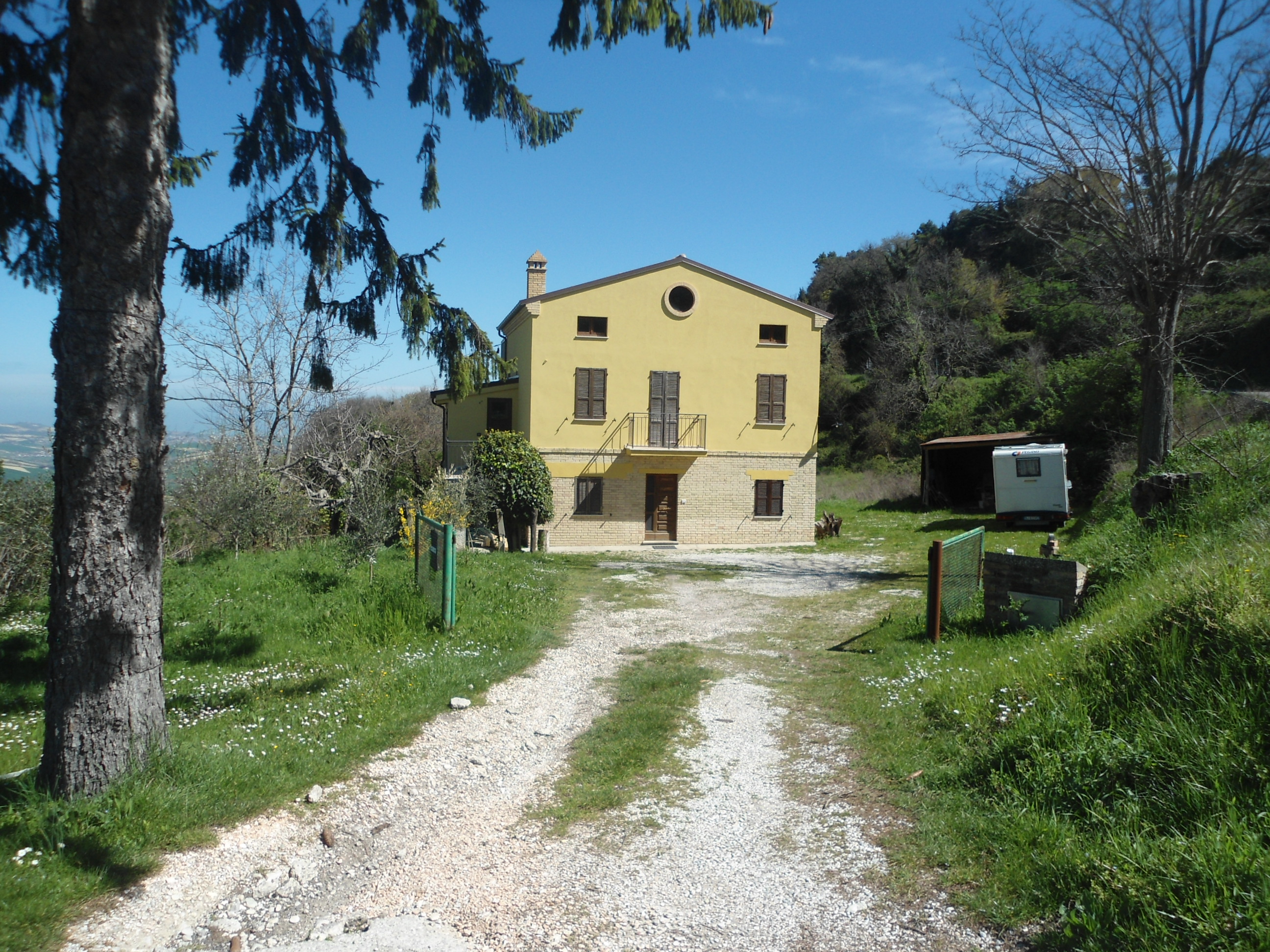 Rustico / Casale in vendita a Monterubbiano, 7 locali, prezzo € 339.000 | PortaleAgenzieImmobiliari.it