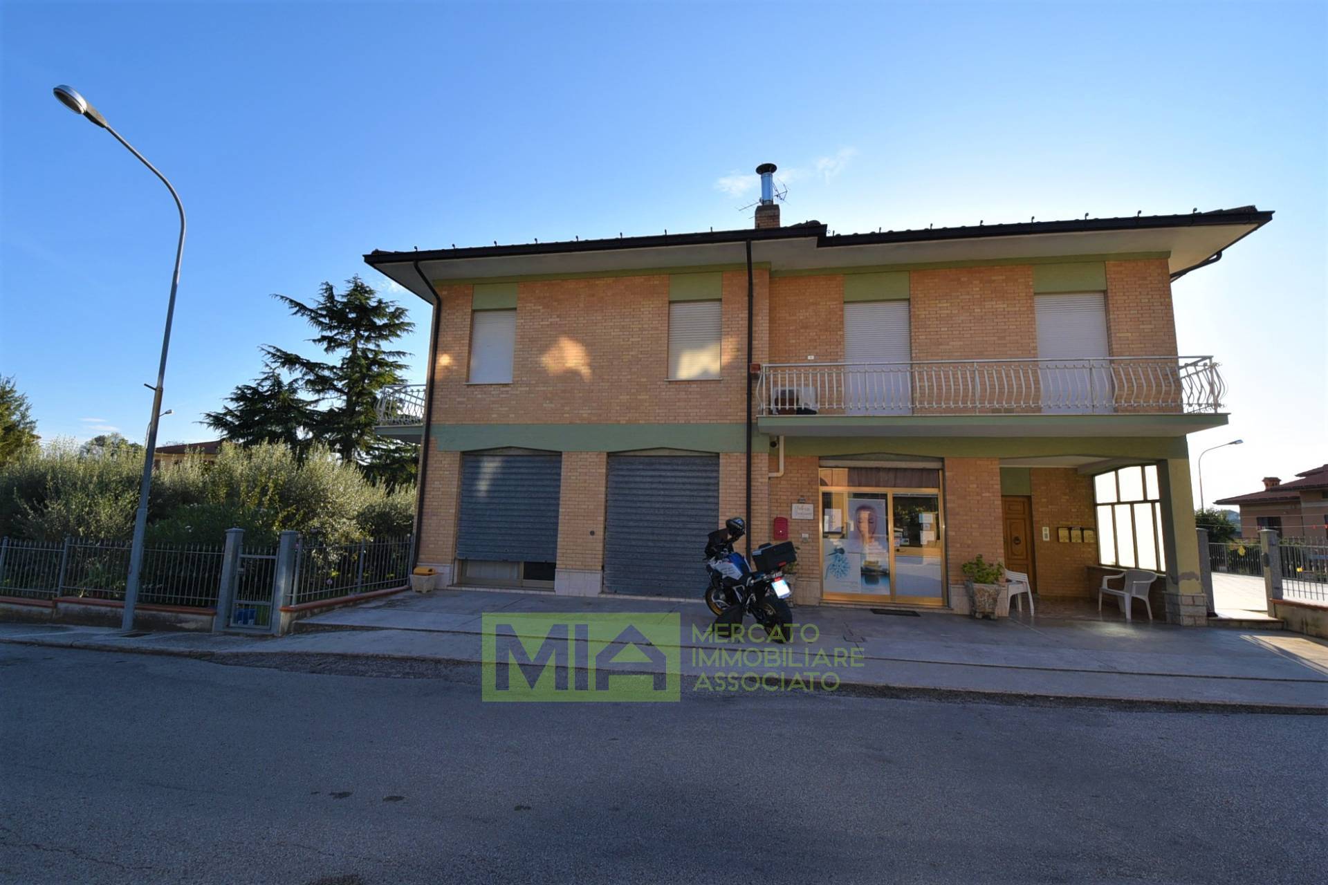Appartamento in vendita a Servigliano, 8 locali, zona Località: Periferia, prezzo € 168.000 | PortaleAgenzieImmobiliari.it