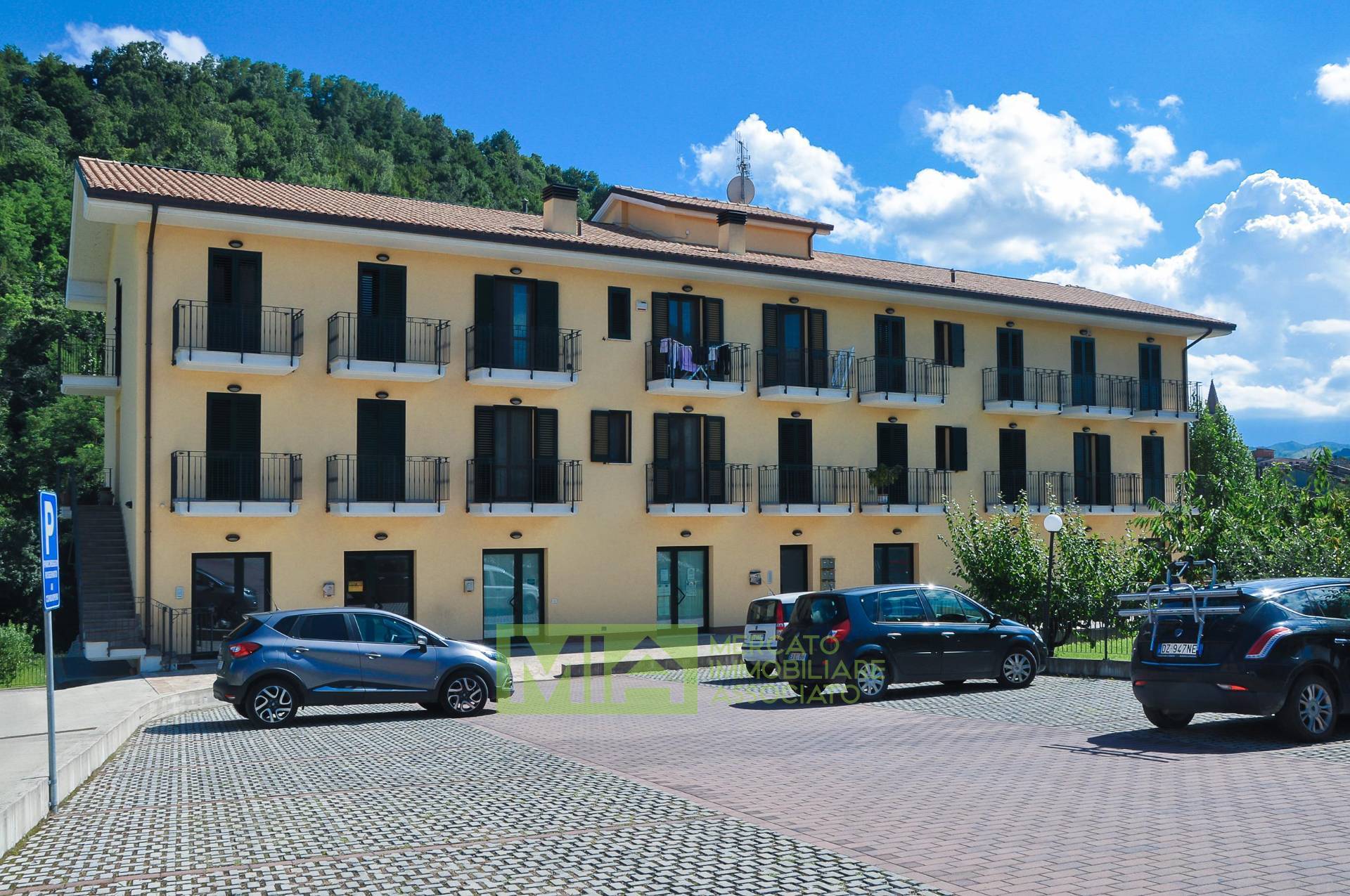 Appartamento in vendita a Comunanza, 4 locali, zona Località: Centro, prezzo € 175.000 | PortaleAgenzieImmobiliari.it