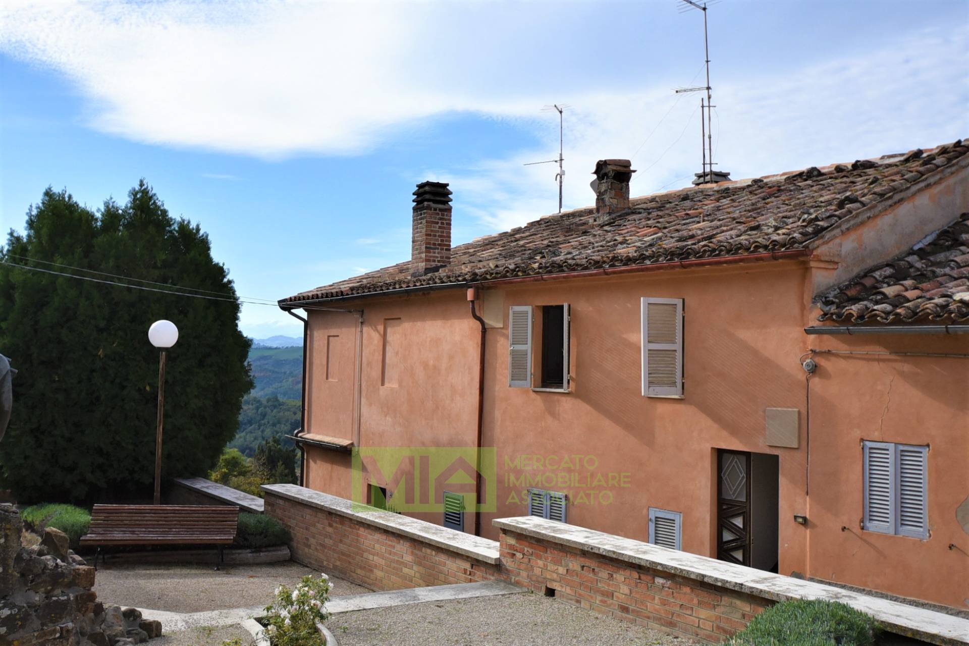 Appartamento in vendita a Sant'Angelo in Pontano, 2 locali, prezzo € 38.000 | PortaleAgenzieImmobiliari.it