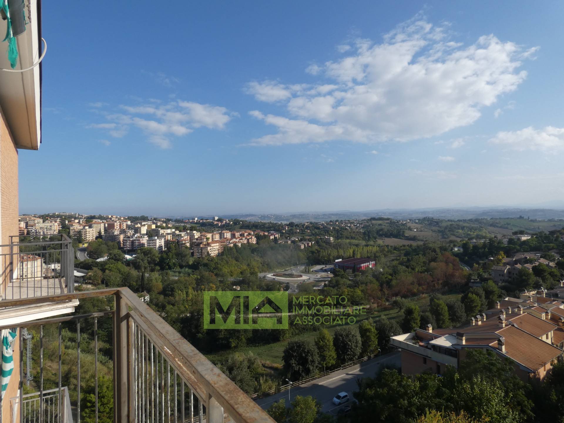 Appartamento in vendita a Macerata, 5 locali, zona Località: SEMICENTRO, prezzo € 85.000 | PortaleAgenzieImmobiliari.it