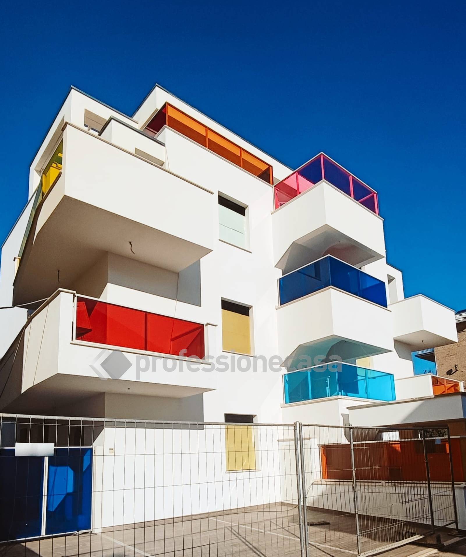 Appartamento in vendita a Porto Sant'Elpidio, 3 locali, zona Località: Mare, prezzo € 230.000 | PortaleAgenzieImmobiliari.it