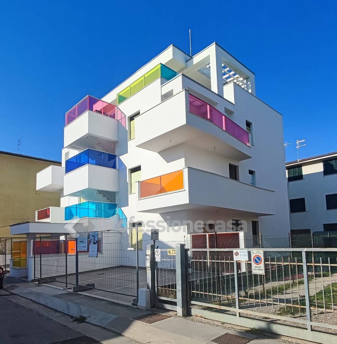 Appartamento in vendita a Porto Sant'Elpidio, 3 locali, zona Località: Mare, prezzo € 225.000 | PortaleAgenzieImmobiliari.it