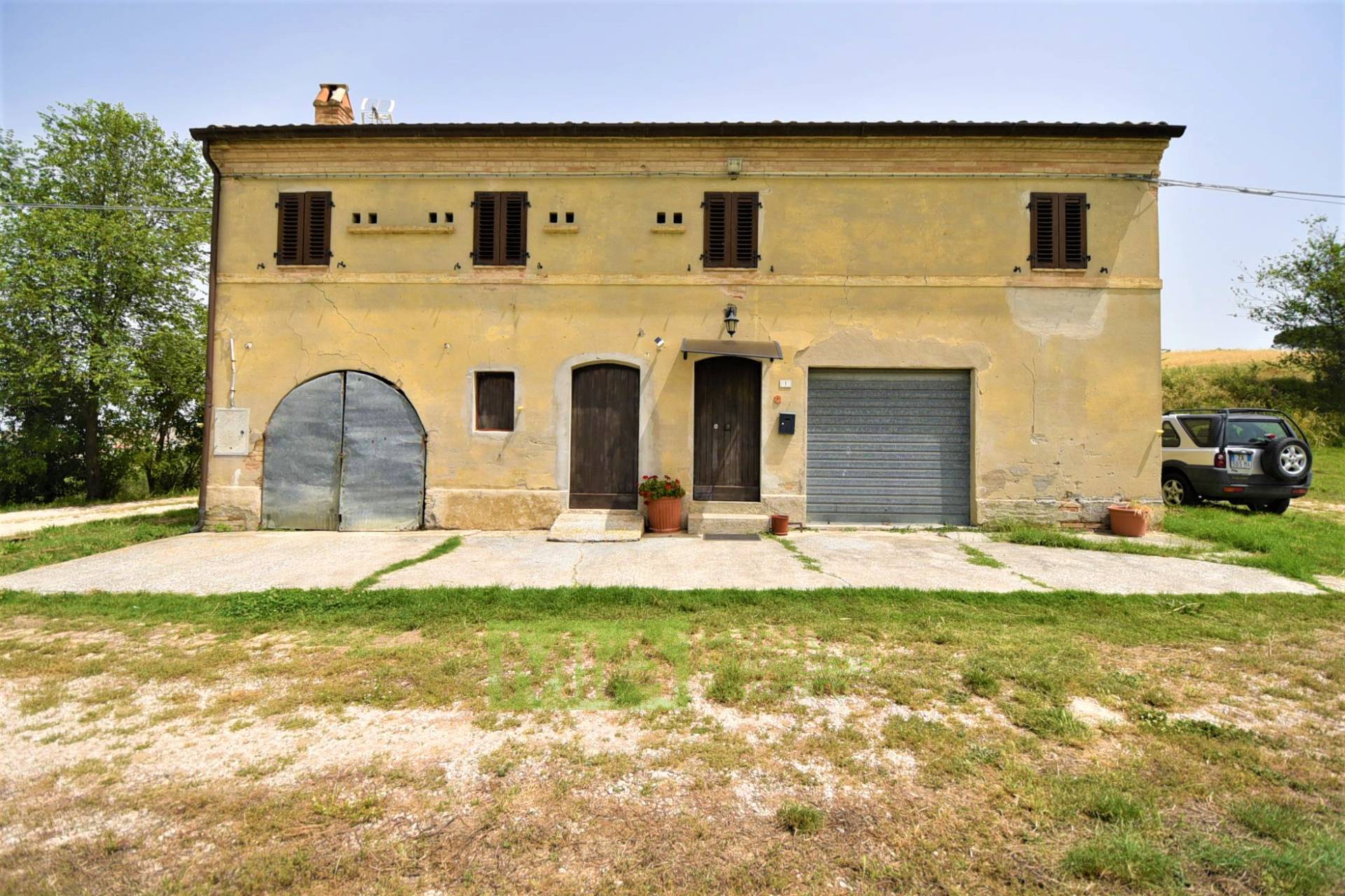 Rustico / Casale in vendita a Torre San Patrizio, 10 locali, prezzo € 250.000 | PortaleAgenzieImmobiliari.it