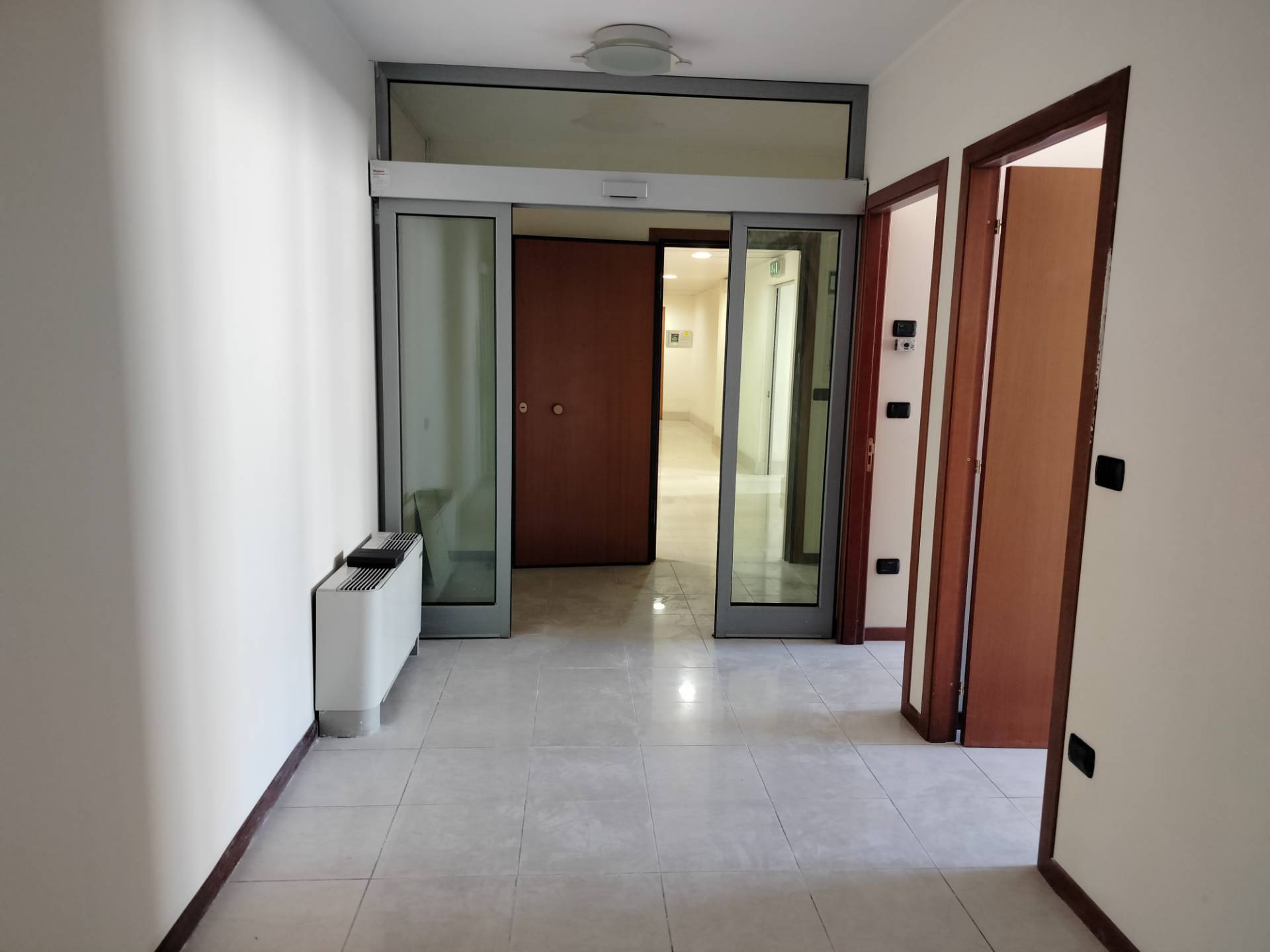 Ufficio / Studio in vendita a Macerata, 9999 locali, zona Località: C.SOCAIROLI, prezzo € 155.000 | PortaleAgenzieImmobiliari.it