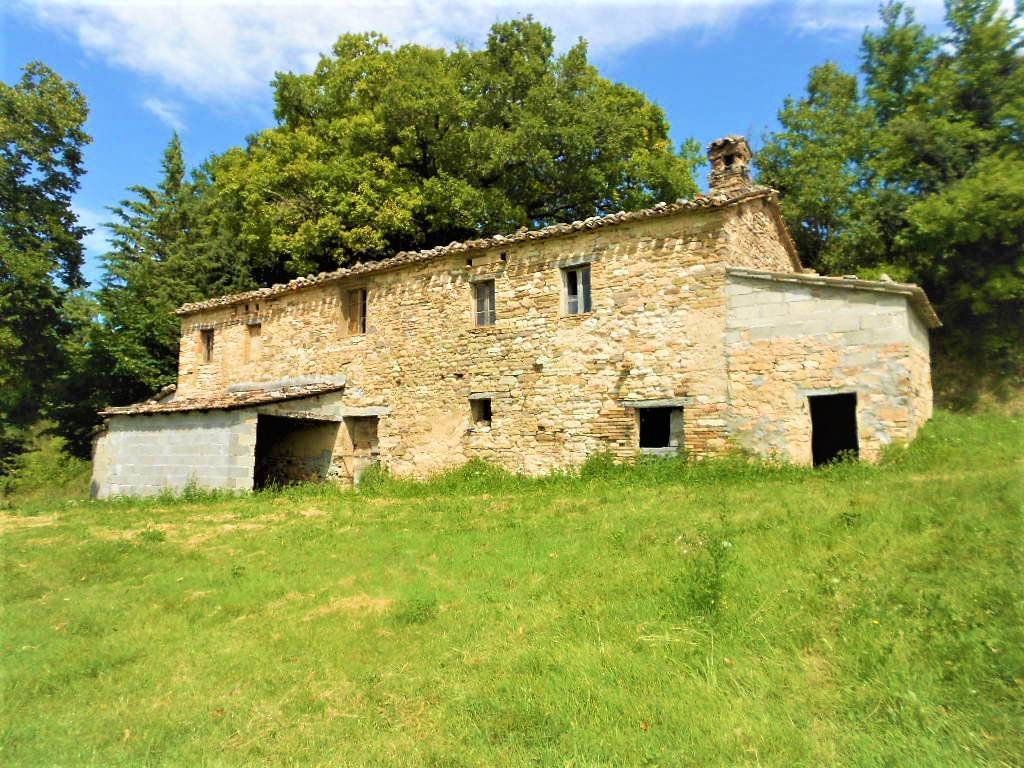 Rustico / Casale in vendita a San Severino Marche, 7 locali, zona Località: CAMPAGNA, prezzo € 50.000 | PortaleAgenzieImmobiliari.it