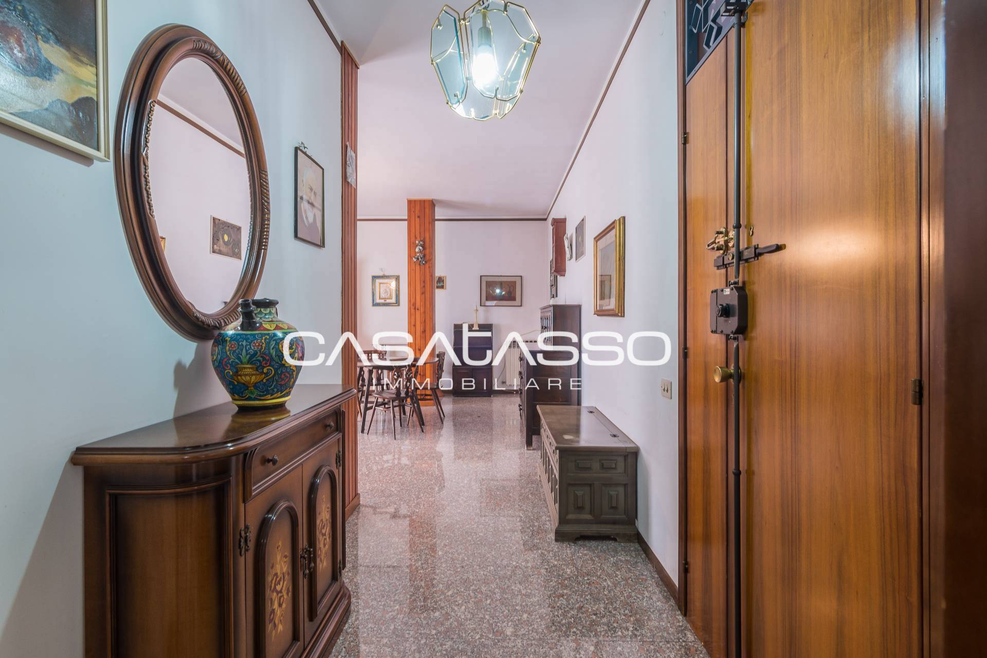 Appartamento in vendita a Macerata, 5 locali, zona Località: RIONEMARCHE, prezzo € 180.000 | PortaleAgenzieImmobiliari.it